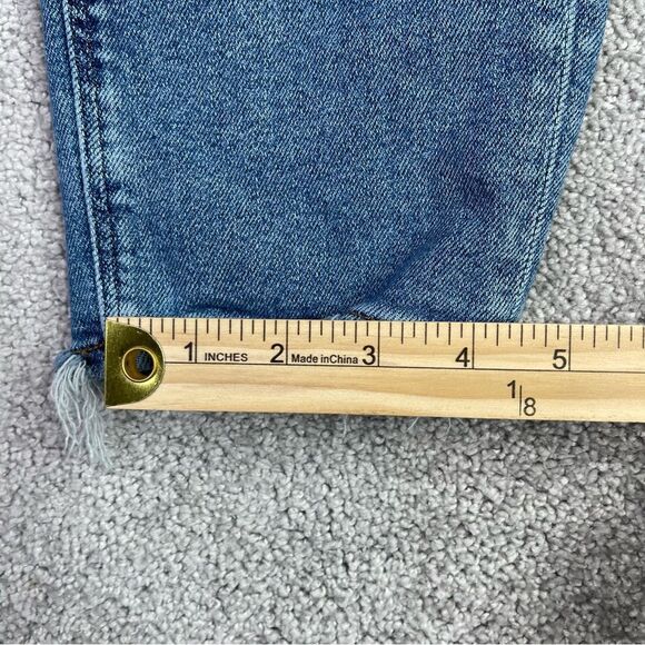 America Eagle Mom Jeans Womens 0* Blue Tapered High Waist Medium Wash Torn Curvy - Picture 12 of 13